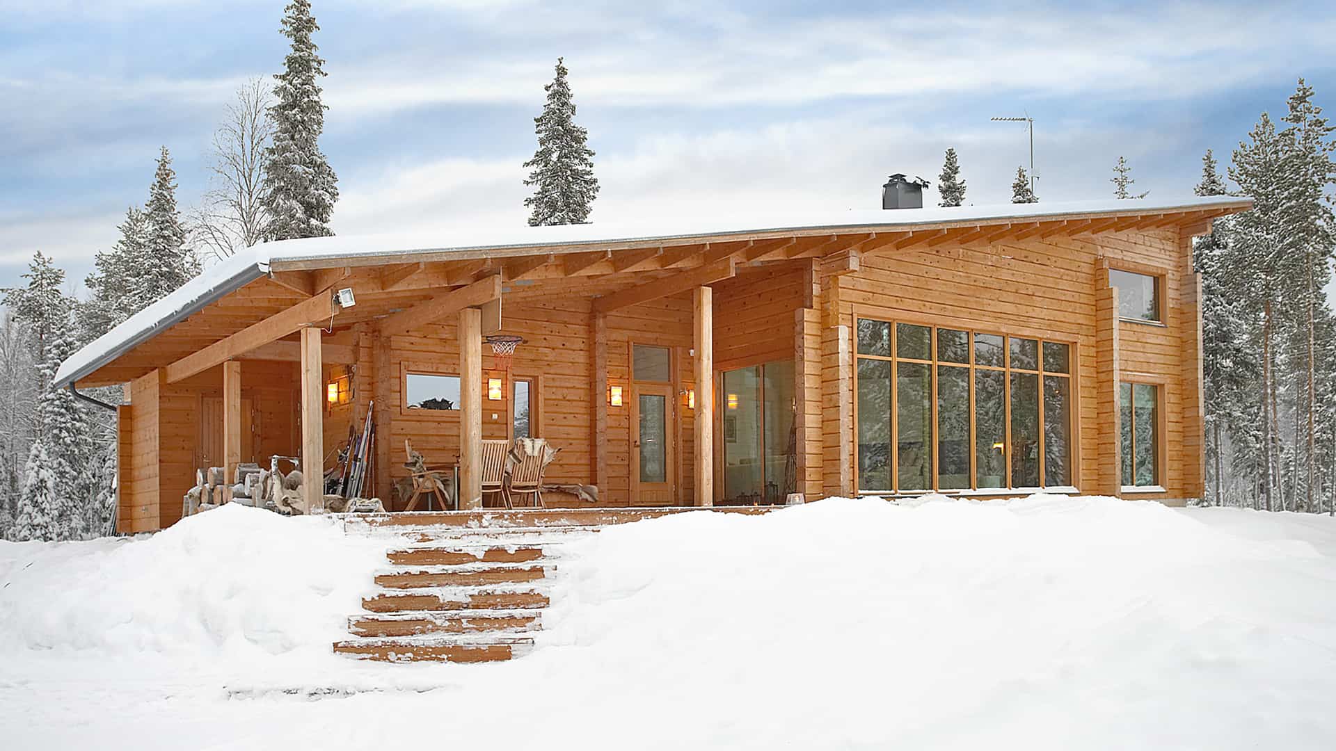 Дом из бруса 21×9 м Дом из бруса 21×9 м